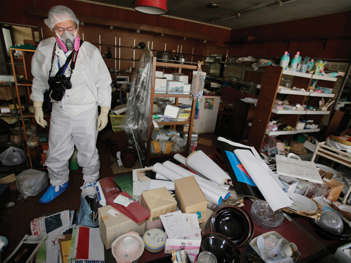 082014_02_cs_tornado_craft_shop