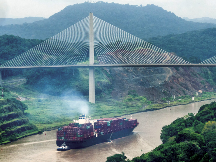 09012014_03_risk_report_700x525_container